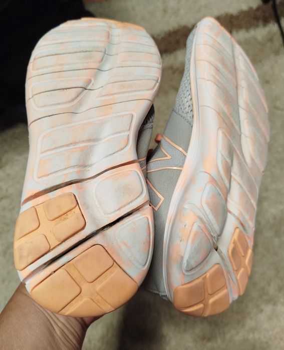 Buty sportowe damskie New Balance rozmiar 38 stan bardzo dobry