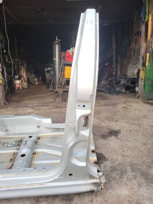 Четверть  ліва Skoda Oktavia Tour Шкода Октавія Тур