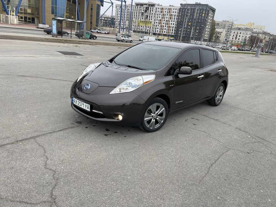 Продам Нисан Лиф 2015 30 kw