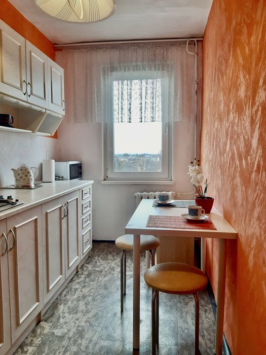 Układ niezależny, balkon, piwnica, do odnowienia