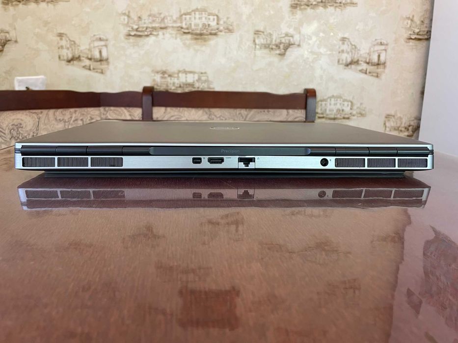 Ноутбук 17" FHD Dell Precision 7750 (i7-10750H/16/256Gb/RTX 4000)