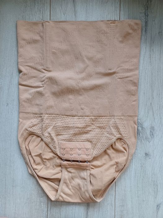 Післяпологовий бандаж