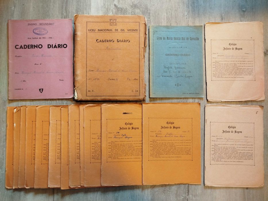 Livros Escolares Antigos - Lote 56 Livros + Cadernos de Escola Antigos Mocidade Portuguesa