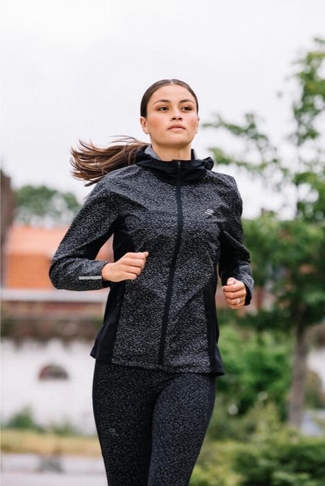 Жіноча бігова куртка дощовик KALENJI RUN RAIN. Розмір S/M. EU 42.