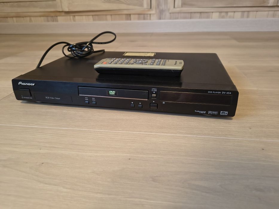 DVD програвач Pioneer dv454