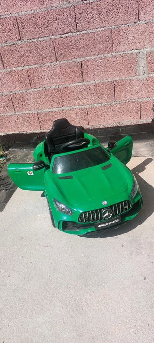 Carro eletrico infantil mercedes .