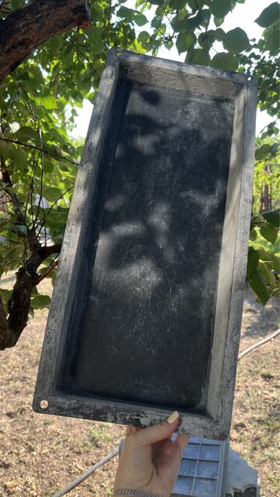 Форми для плитки б/в