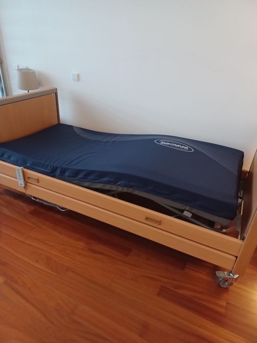 Cama hospitalar Invacare