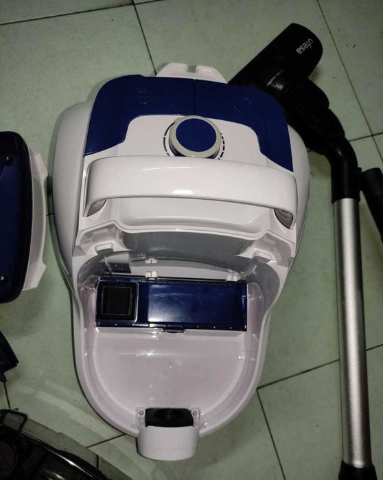 Aspirador água Ufesa AP5150