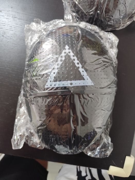 Máscaras alusiva ao jogo Squid game