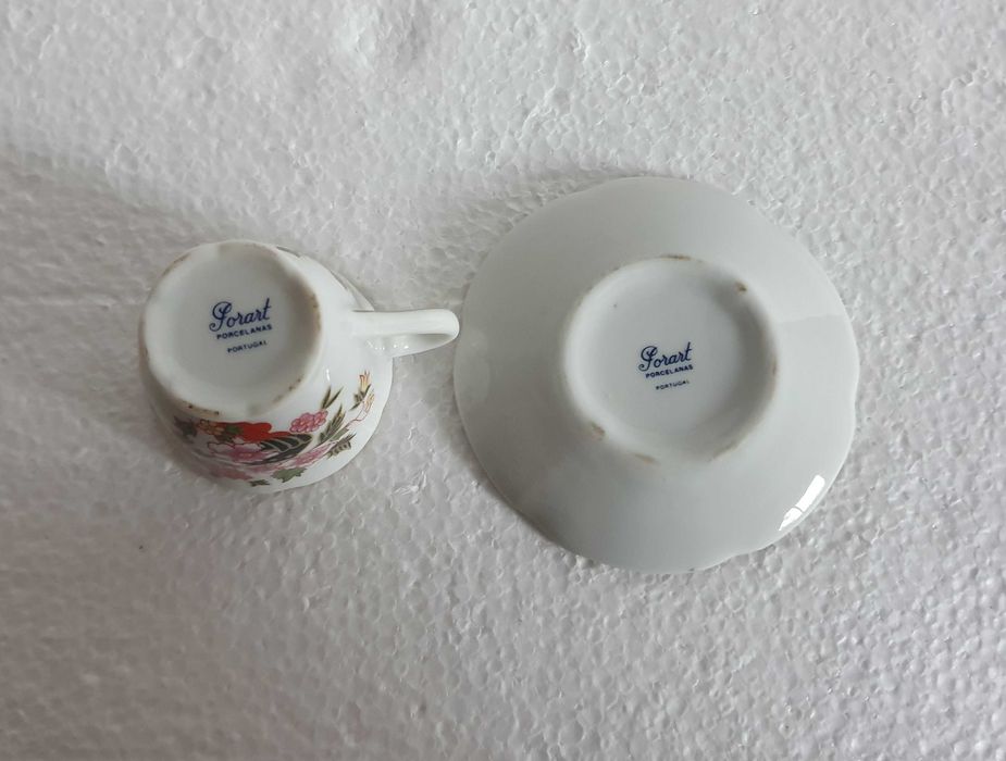 Chávena miniatura em porcelana PORART - vintage