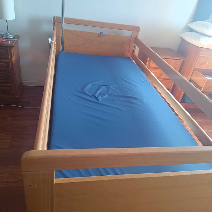 Cama articulada como nova