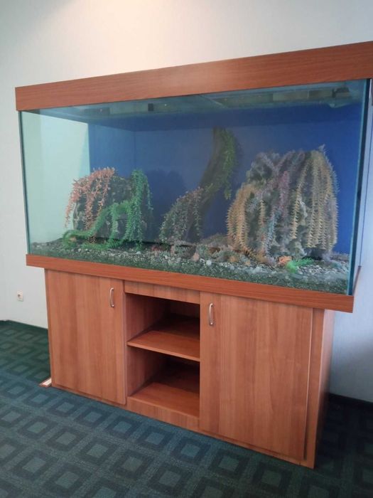Аквариум с тумбой