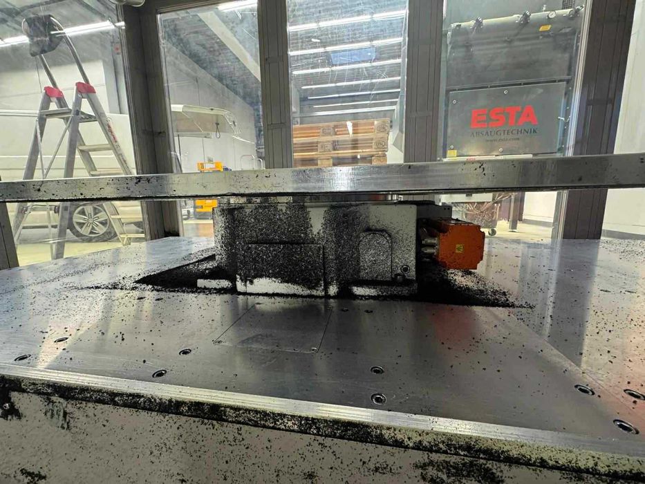 Robot Frezujący ABB IRB 4400 16R cela,wyciąg,stół 360,magazyn narzędz