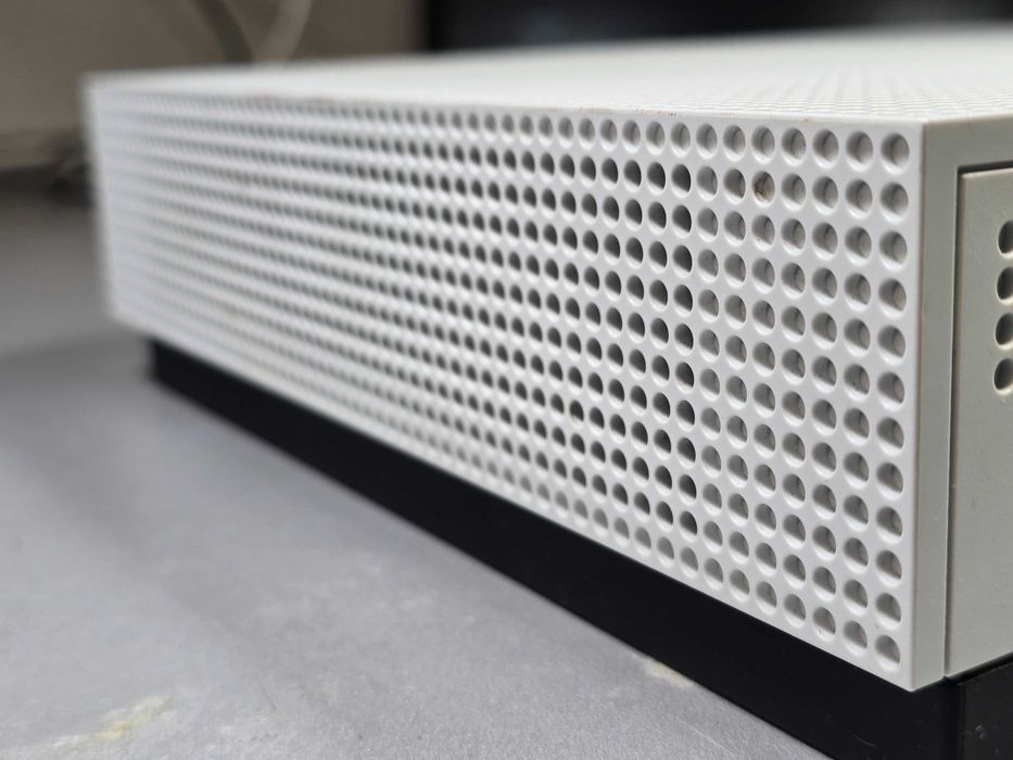 Xbox One S 500GB/ Grade C/ DYSK SSD