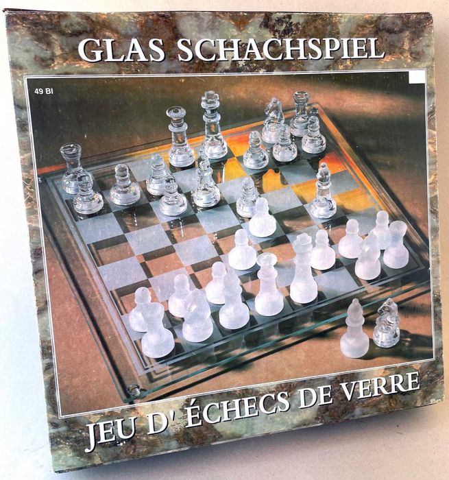 JOGO XADREZ EM VIDRO (NOVO)  35,5cm x 35,5cm