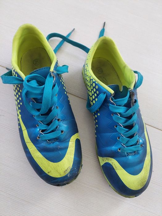 Buty sportowe do piłki nożnej, rozmiar 35