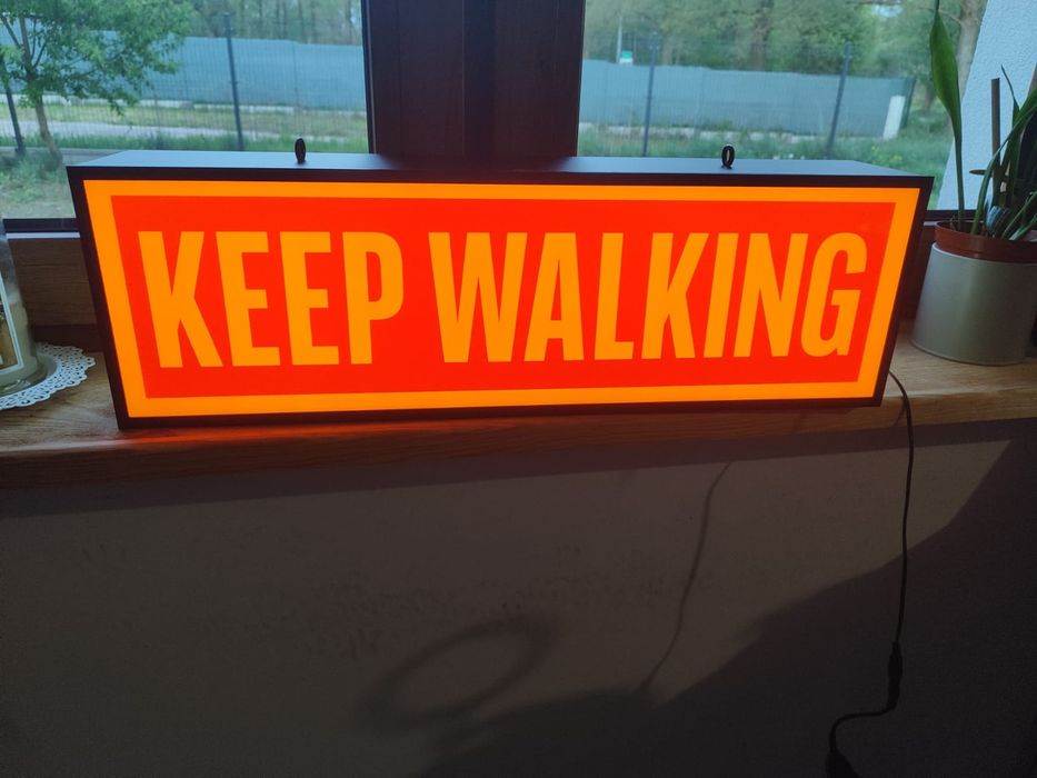 Neon / kasetony barowy Keep Walking  Johnnie Walker