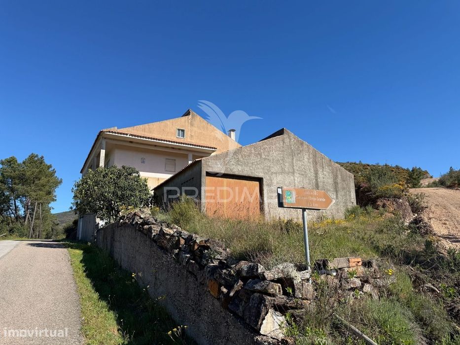 Moradia T6 — Mação, Penhascoso E Aboboreira, Santarém