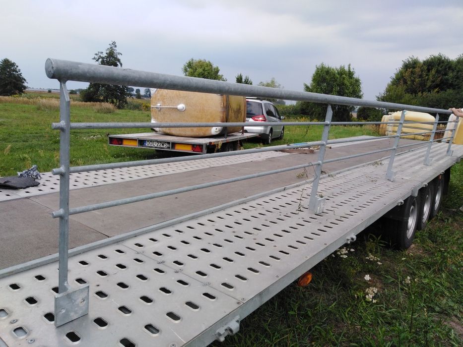 Bariery balustrady poręcze