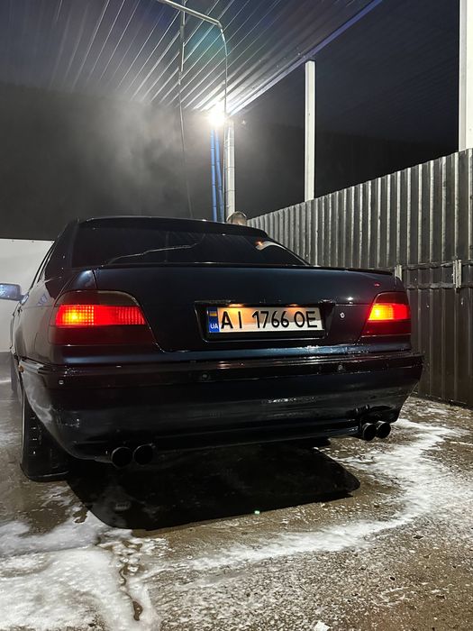 Бмв е38 3.0 газ/бензин