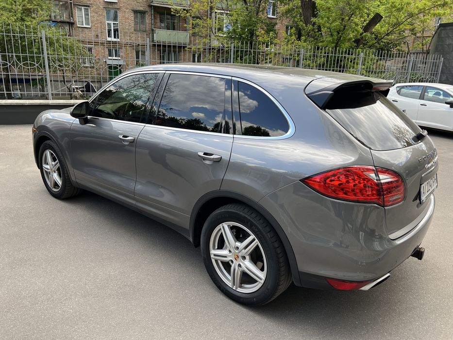 Продам машину Porsche Cayenne S Hybrid