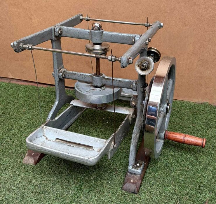 Engenho manual antigo