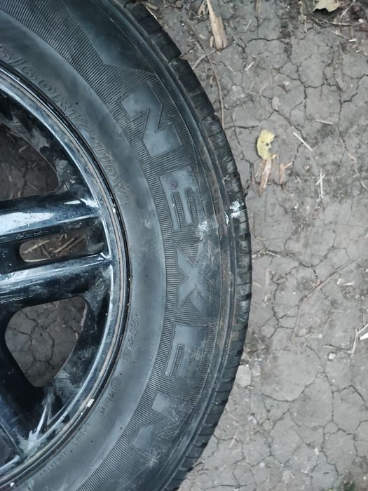 275 60 R17 с дисками 6*139,7