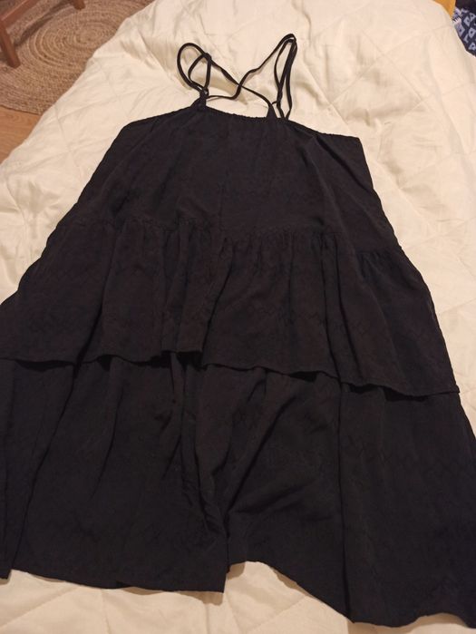 Sukienka czarna .