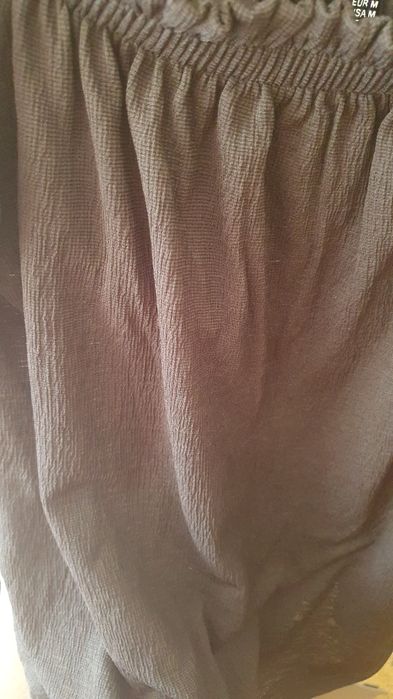 Czarna bluzka hiszpanka strukturalna Bershka M