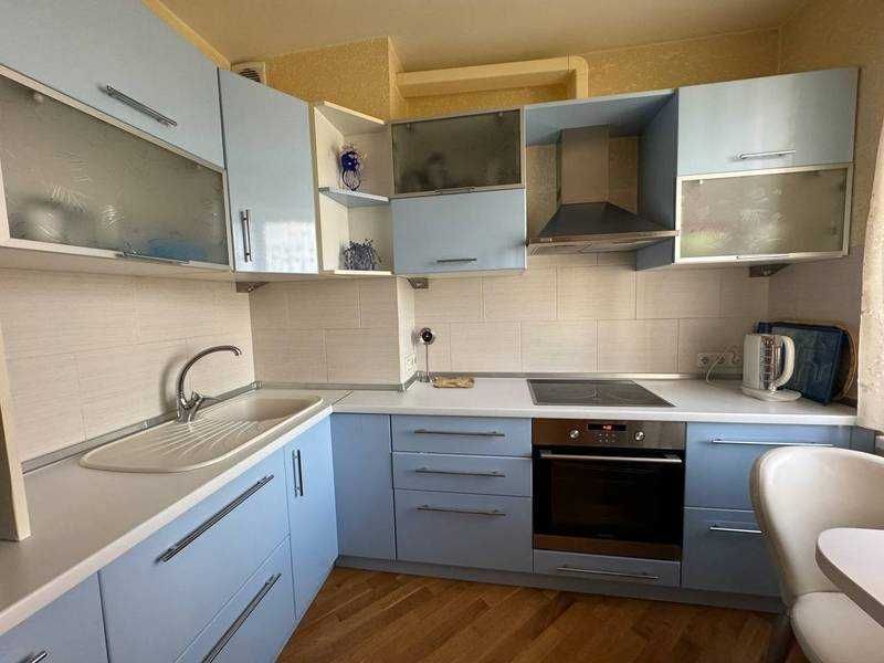 В продаже уютная, семейная 3-ком квартира, Ак. Вильямса / Королева. - View 2