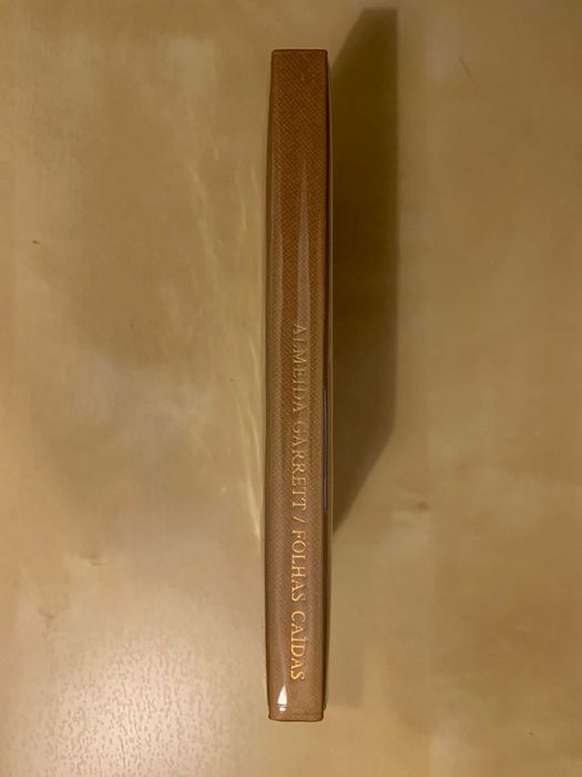 Folhas Caídas - Almeida Garrett