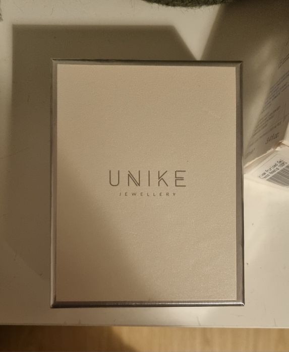 Colar Unike V Line