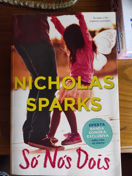 Livro ' Só nós dois'