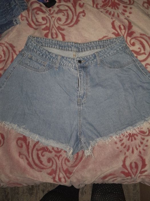 Джинсові шорти широкі