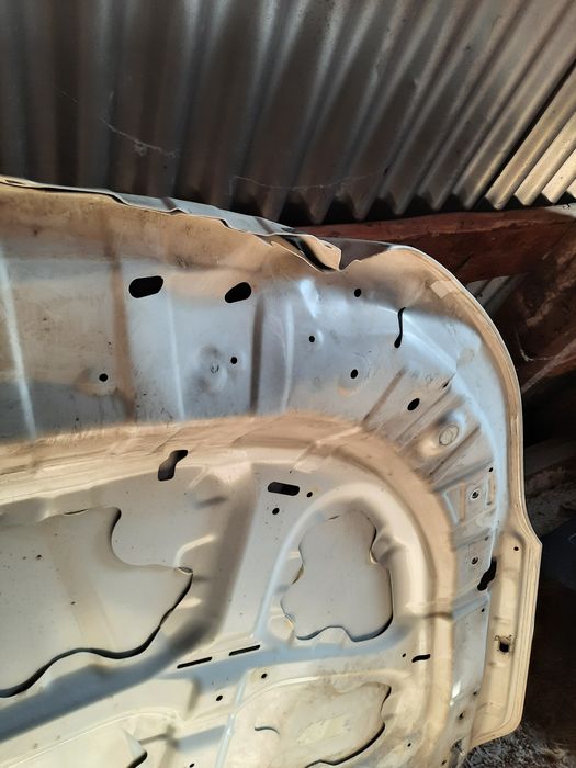 Оригінальний капот форестер