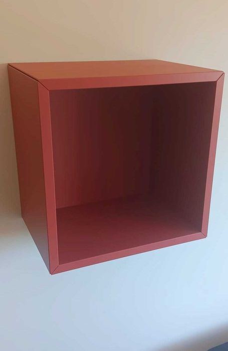 Estante/Módulo de parede 8€