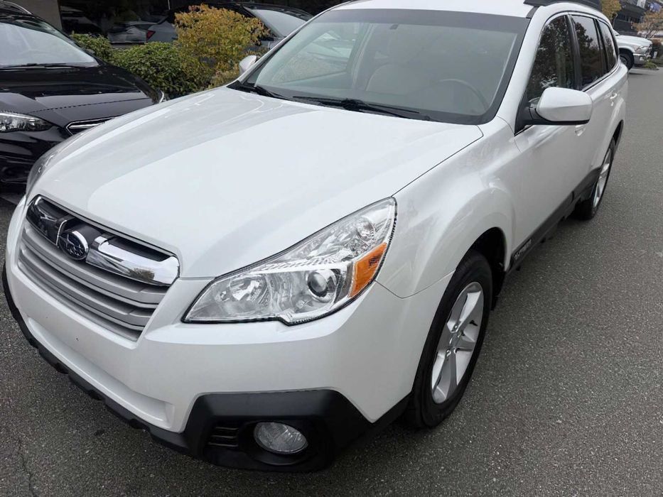 Subaru Outback 2.5i Limited      2013