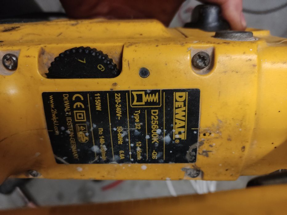 Młot udarowy DeWalt D25600K-06