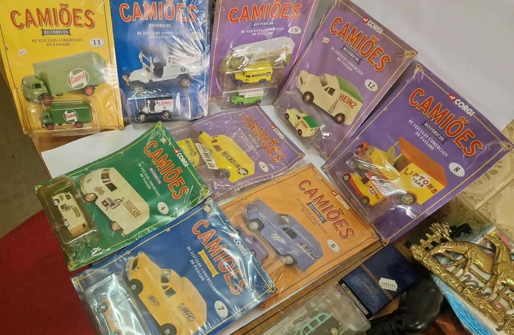 Lote 26 camiões em miniatura – Camiões Históricos Altaya/Corgi com revista + soltos