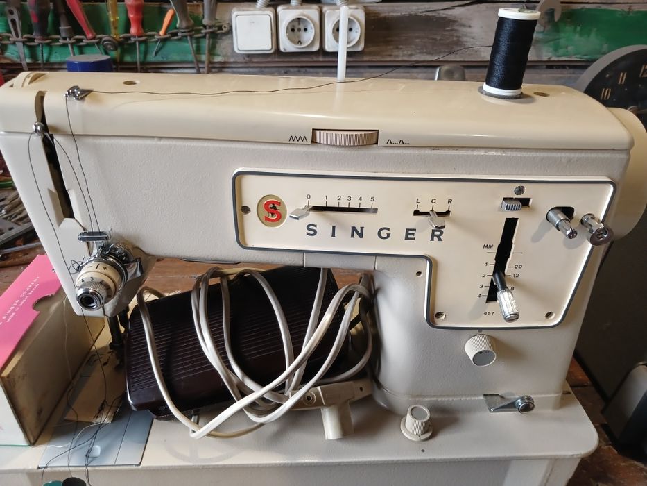 Швейна машинка SINGER 457
