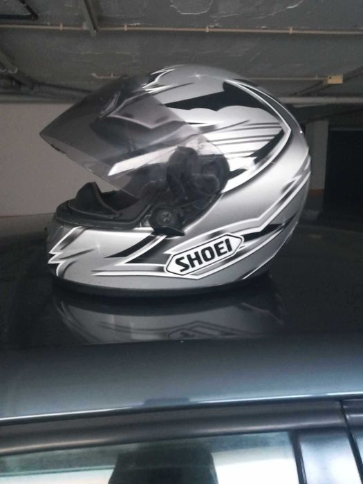 Capacetes Mota SHOEI e NAU SPIRIT.