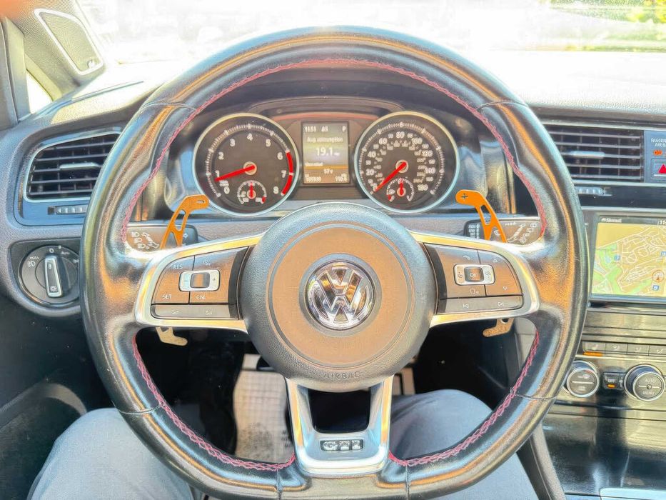 Volkswagen Golf GTI S 4-Door with Performance      2015