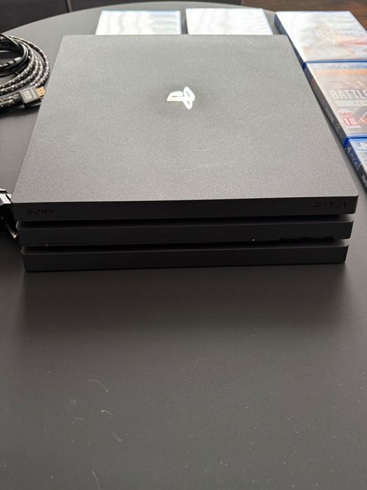 Konsola PS4 PRO 1TB używana 1 pad moro