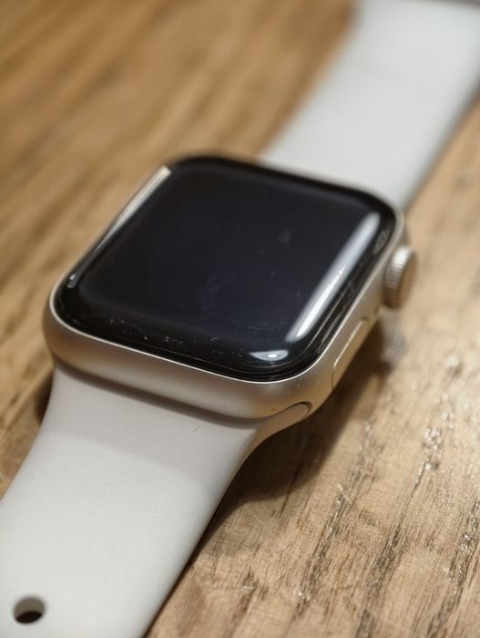 Apple Watch SE 3 GPS 40 mm Starlight Aluminium S/M