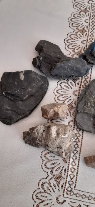 Kamień, łupek i Książka do akwarium