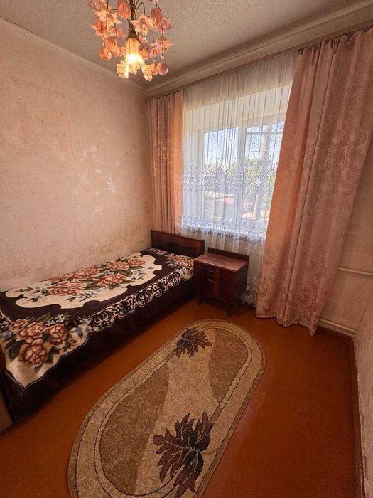 Трикімнатна квартира на Гречанах!