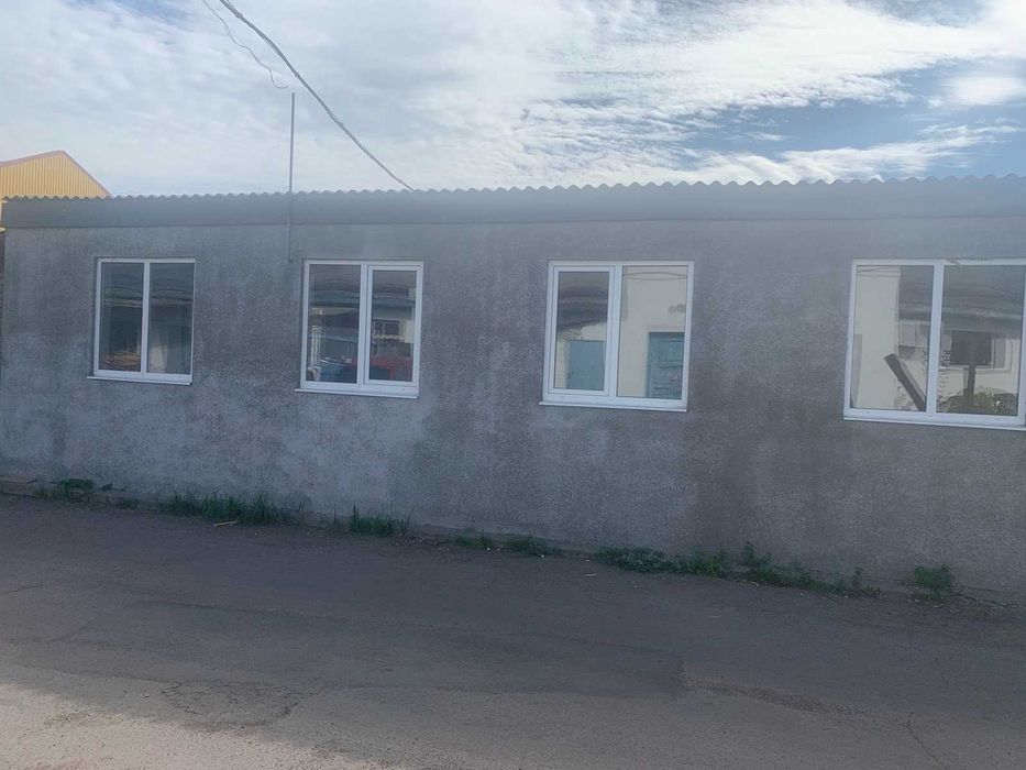 Продаж комерційного приміщення від власника склад (червона лінія)