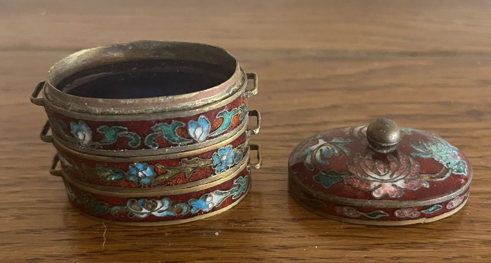 3 Caixas chinesas cloisonné empilháveis vintage (latão e esmalte)