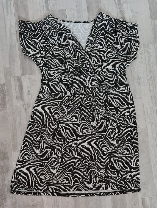 Sukienka czarno biała wzór zebra XL XXL 42 46